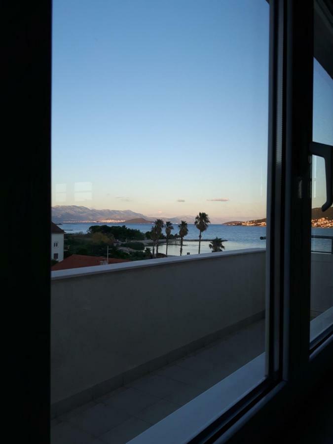Apartments Nika Trogir Exterior foto